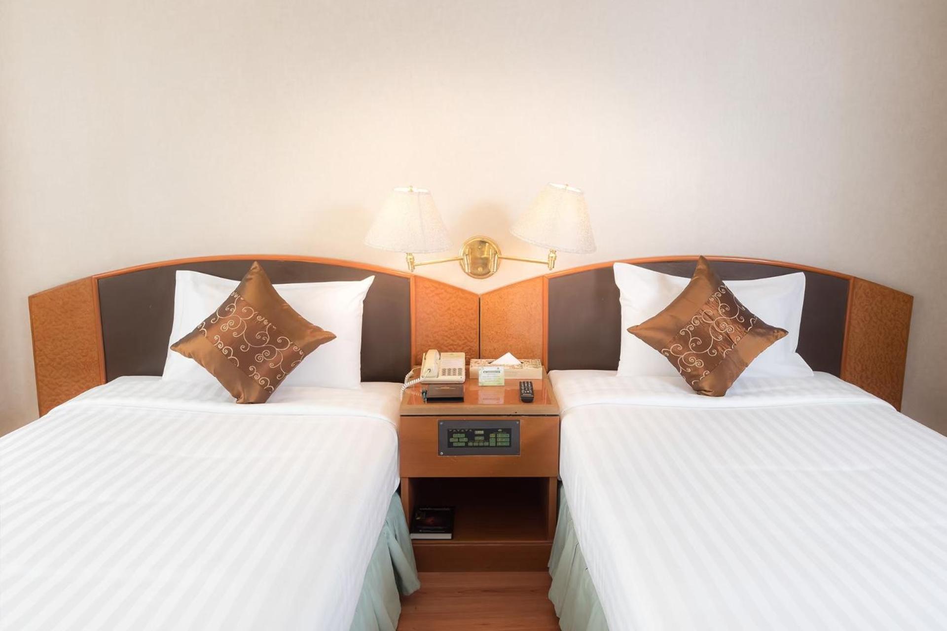 The Maruay Garden Hotel Bangkok Exterior foto