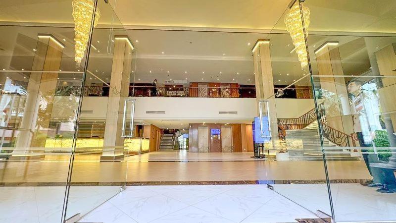 The Maruay Garden Hotel Bangkok Exterior foto