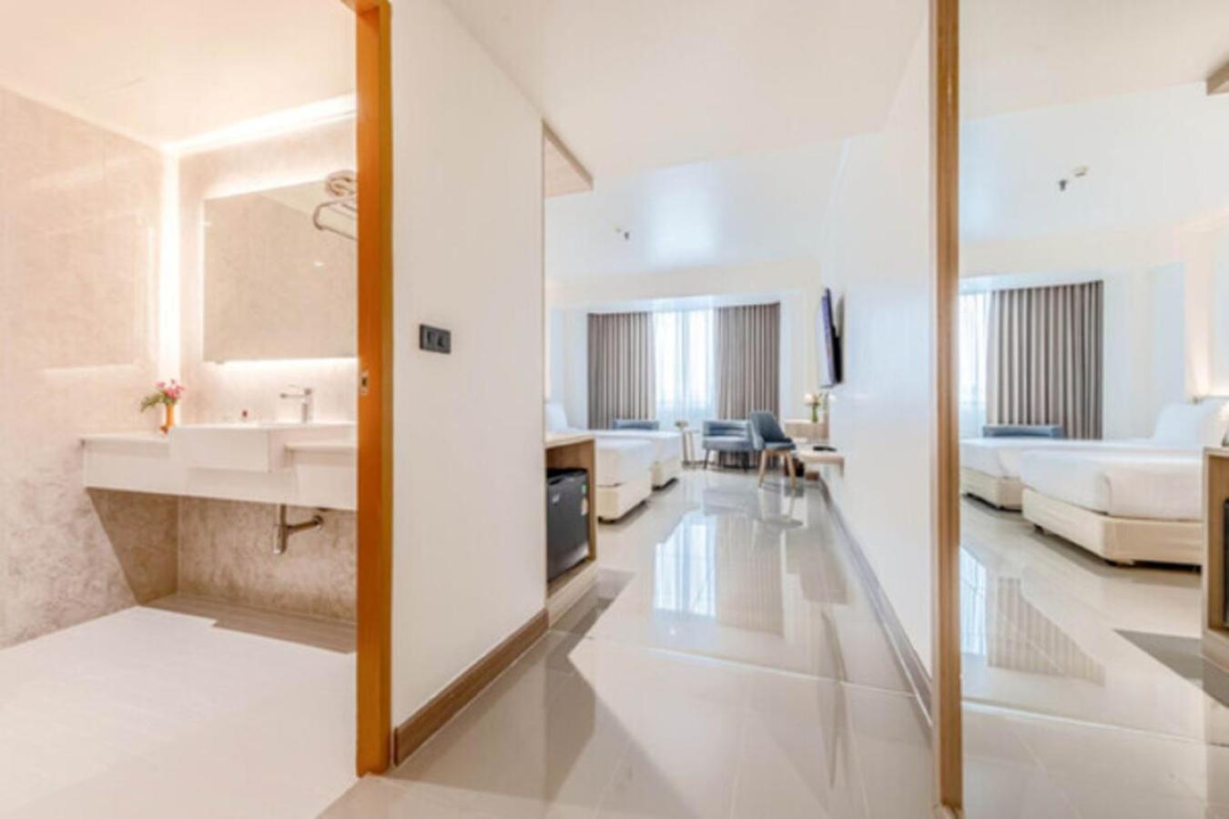 The Maruay Garden Hotel Bangkok Exterior foto