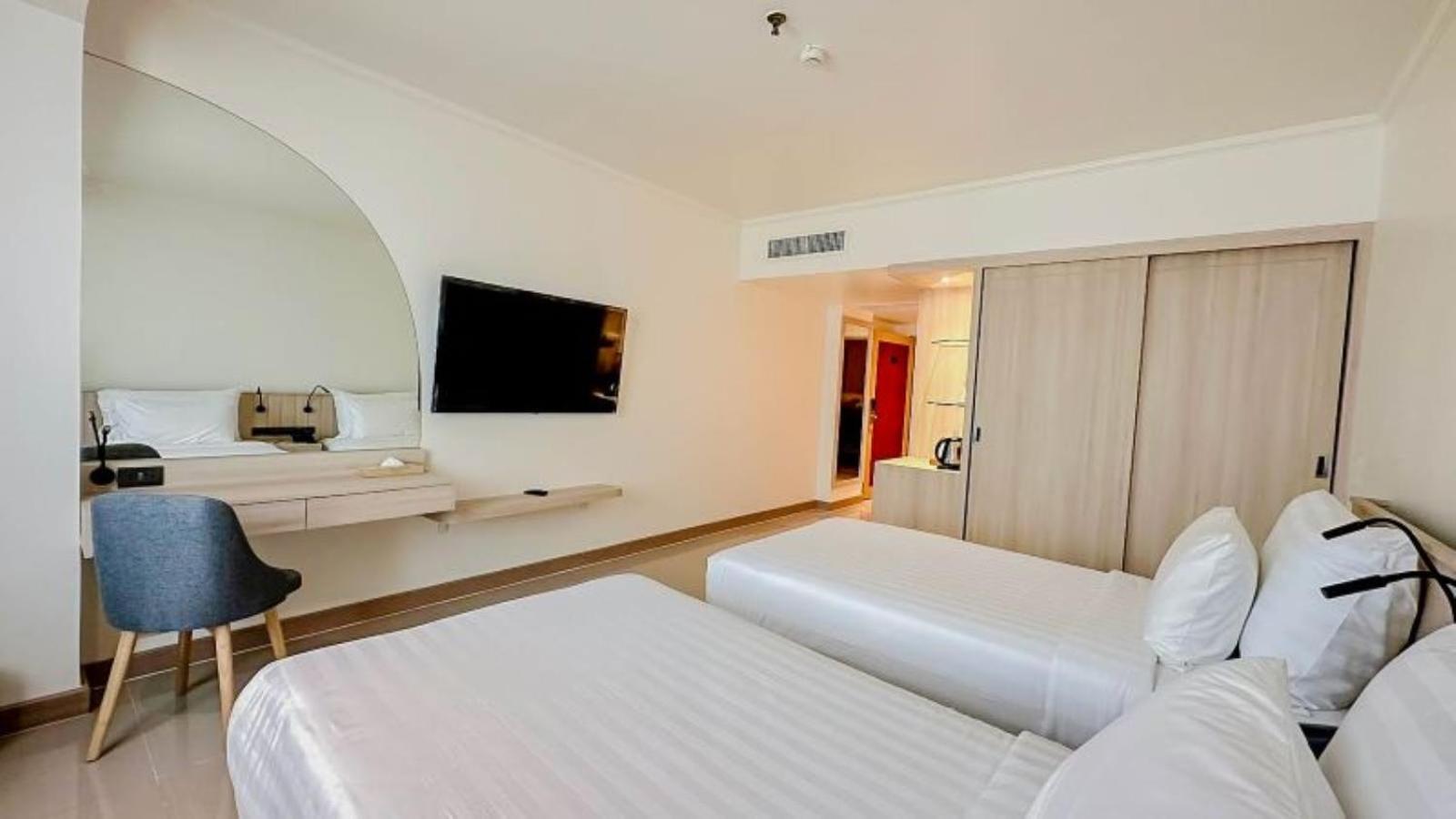 The Maruay Garden Hotel Bangkok Exterior foto