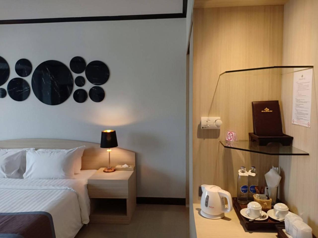 The Maruay Garden Hotel Bangkok Exterior foto