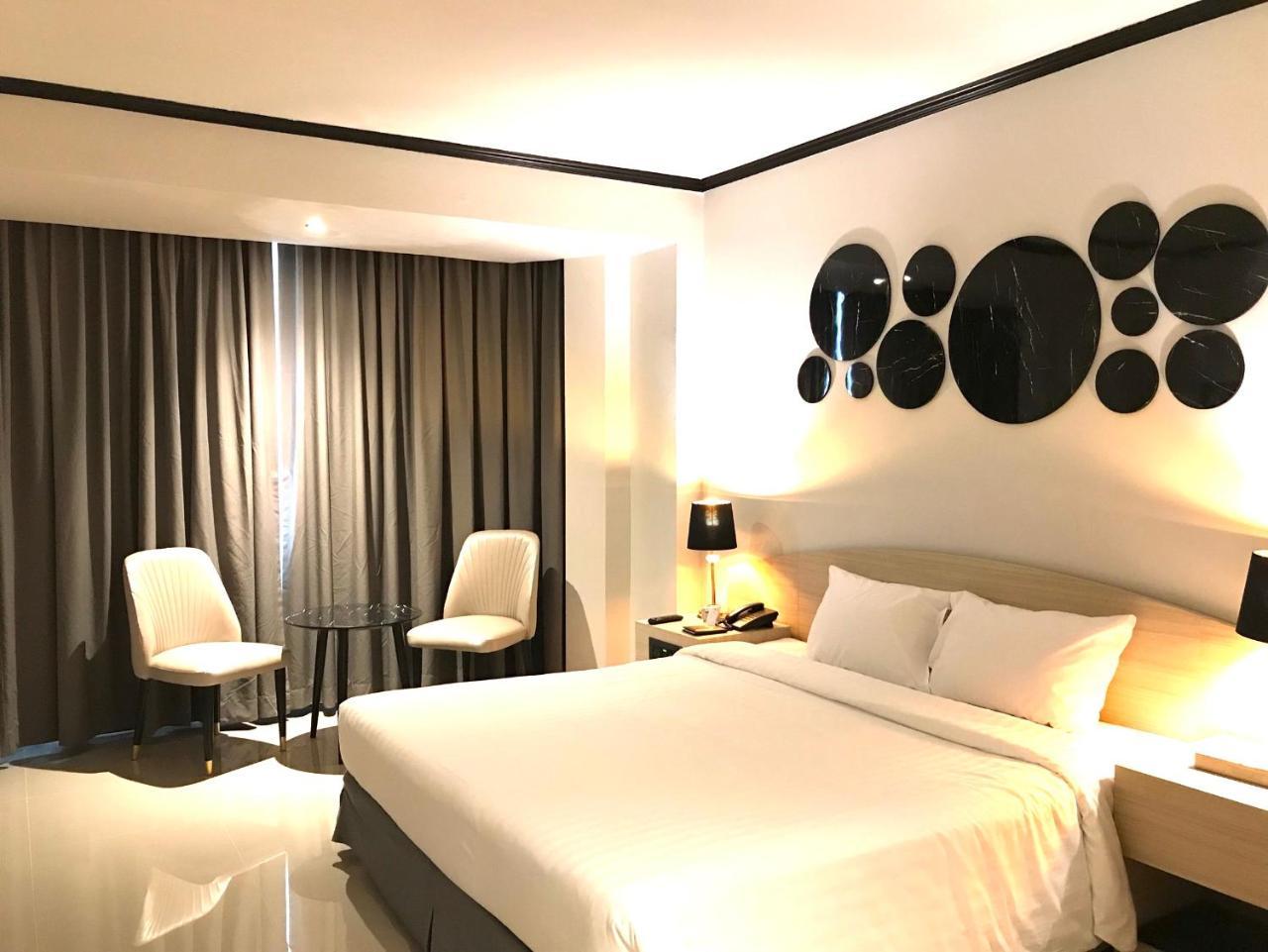 The Maruay Garden Hotel Bangkok Exterior foto